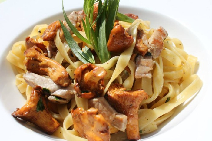 Tagliatelle mit Pfifferlingen